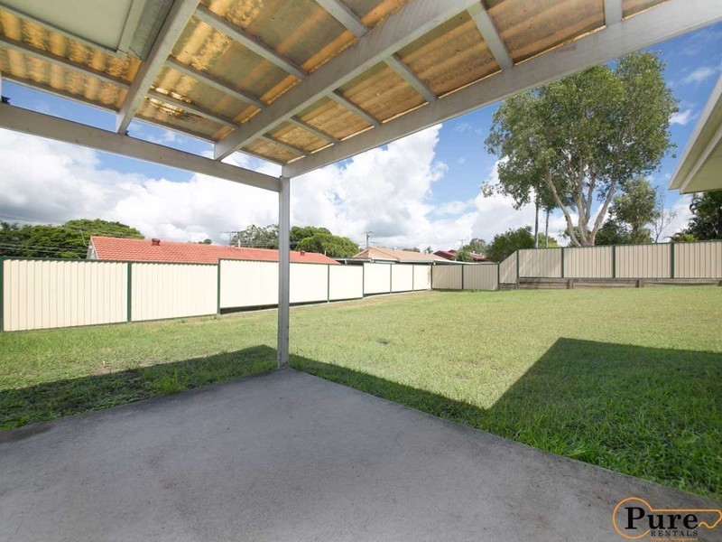 5 Renfrew Street, Hillcrest QLD 4118