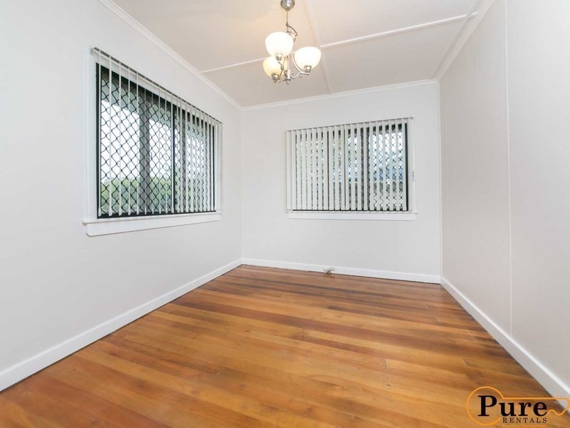 5 Turquoise Street, Holland Park QLD 4121