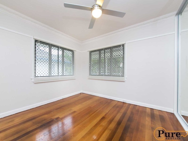 5 Turquoise Street, Holland Park QLD 4121
