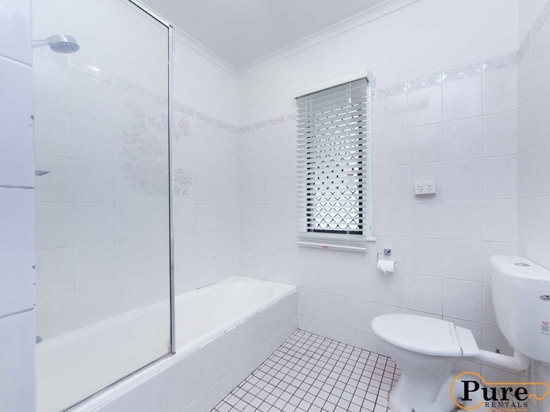 5 Turquoise Street, Holland Park QLD 4121