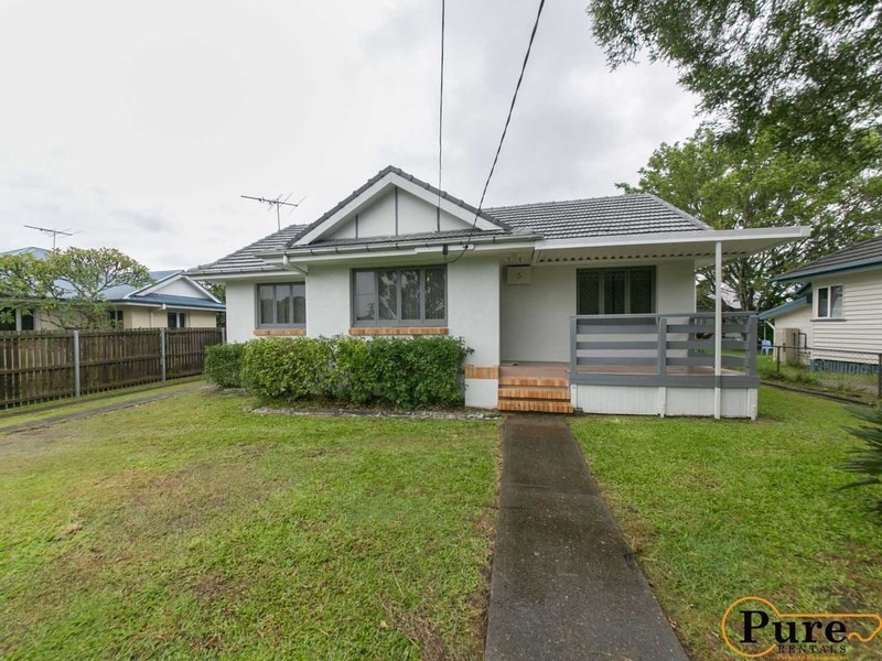 5 Turquoise Street, Holland Park QLD 4121