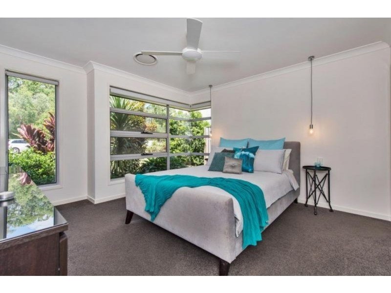 15 Riverbreeze Crescent, Maudsland QLD 4210