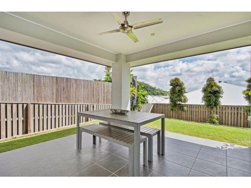 15 Riverbreeze Crescent, Maudsland QLD 4210