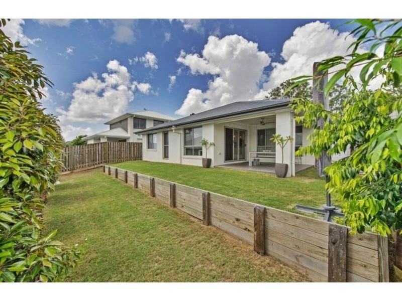 15 Riverbreeze Crescent, Maudsland QLD 4210