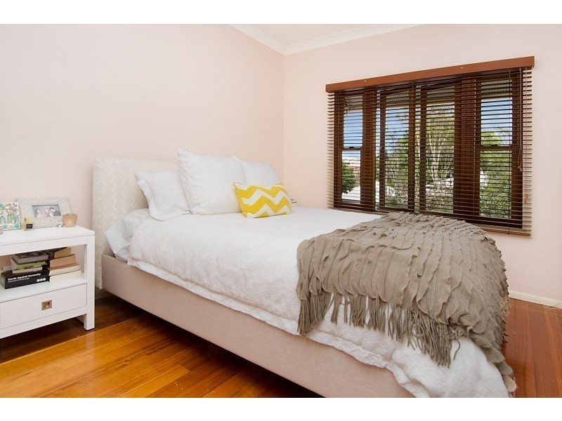 11 Ella Street, Red Hill QLD 4059