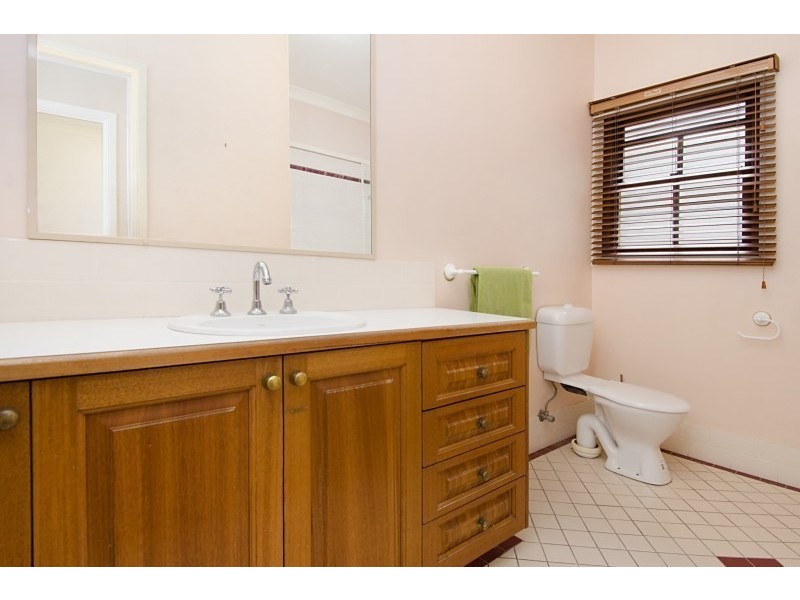 11 Ella Street, Red Hill QLD 4059