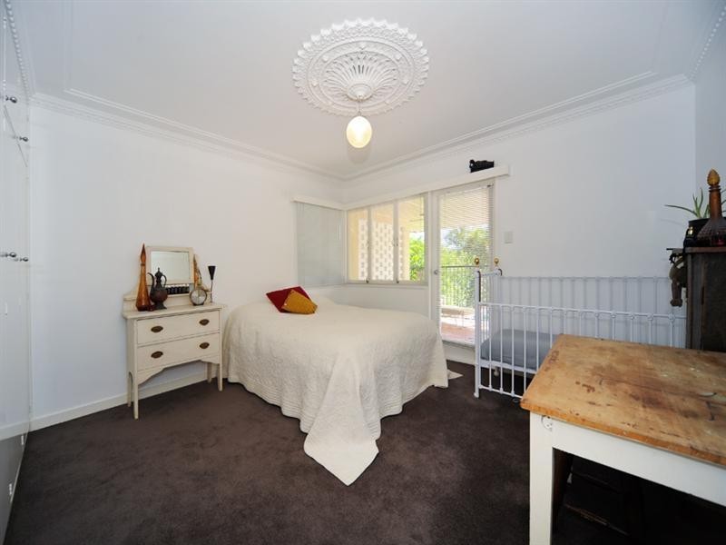 828 Waterworks Road, The Gap QLD 4061