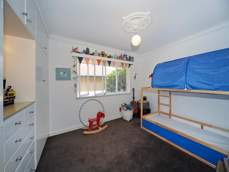 828 Waterworks Road, The Gap QLD 4061