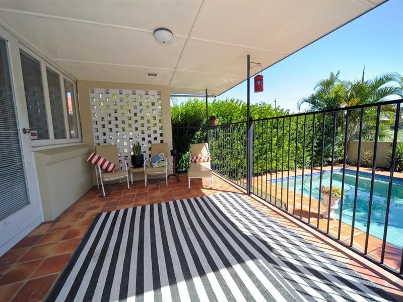 828 Waterworks Road, The Gap QLD 4061