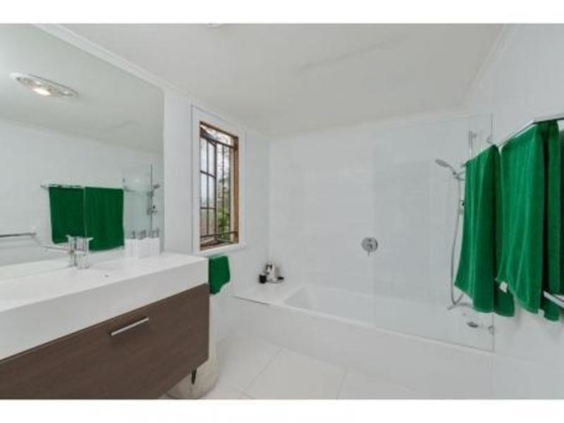 72 Holmesbrook Street, Ashgrove QLD 4060