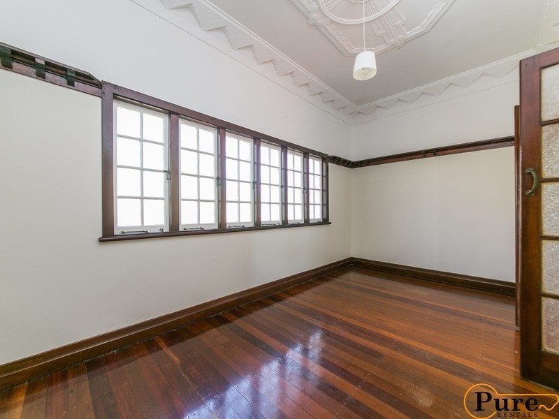 66 Newman Avenue, Camp Hill QLD 4152