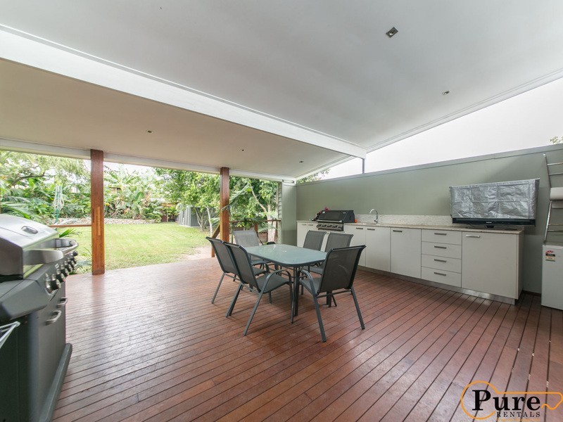 80 Imperial Avenue, Cannon Hill QLD 4170