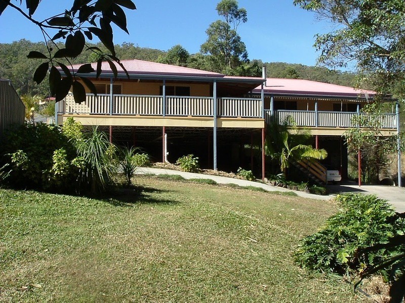 31 Pepperwood Road, Bonogin QLD 4213