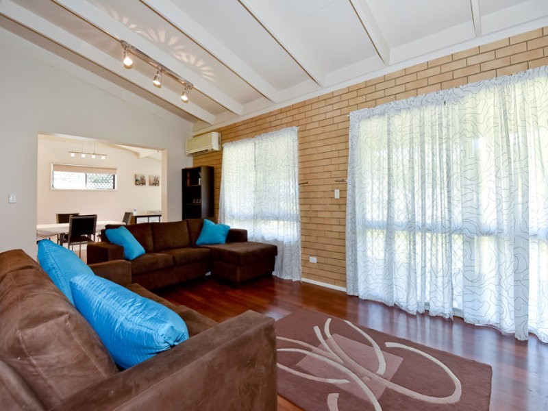 10 Jamie Grove, Springwood QLD 4127