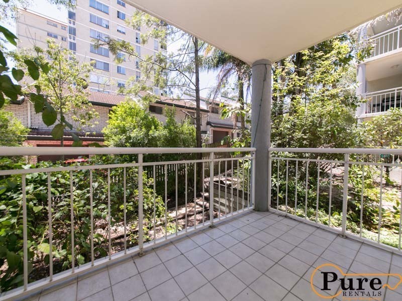 2/92 Station Road, Indooroopilly QLD 4068