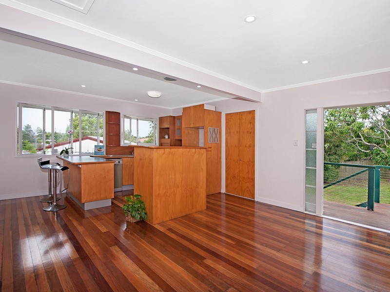 19 Falkirk Street, Stafford Heights QLD 4053