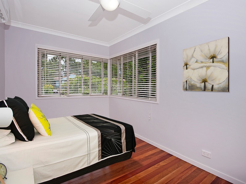 19 Falkirk Street, Stafford Heights QLD 4053