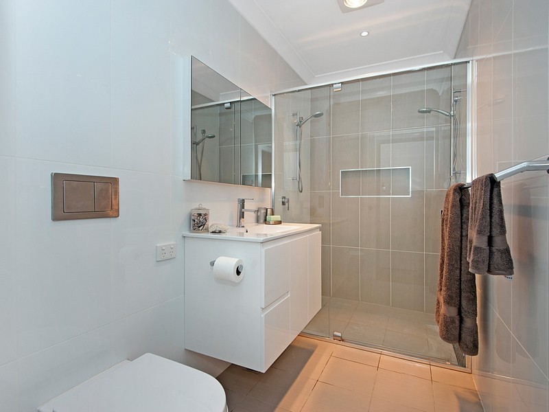 19 Falkirk Street, Stafford Heights QLD 4053