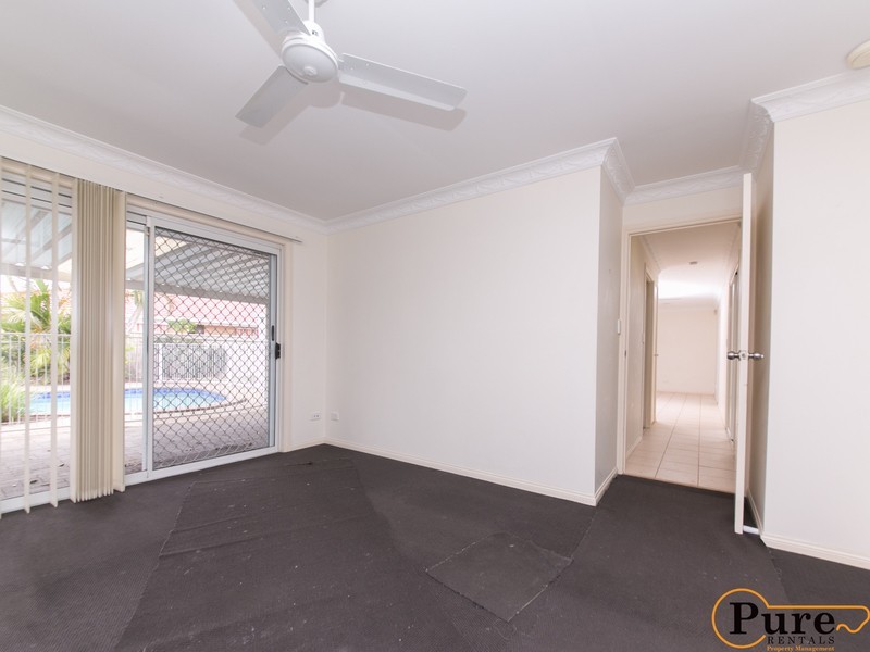 7 Nicolson Court, Mermaid Waters QLD 4218