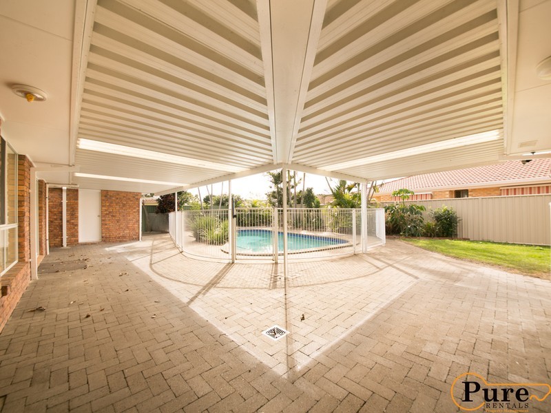 7 Nicolson Court, Mermaid Waters QLD 4218