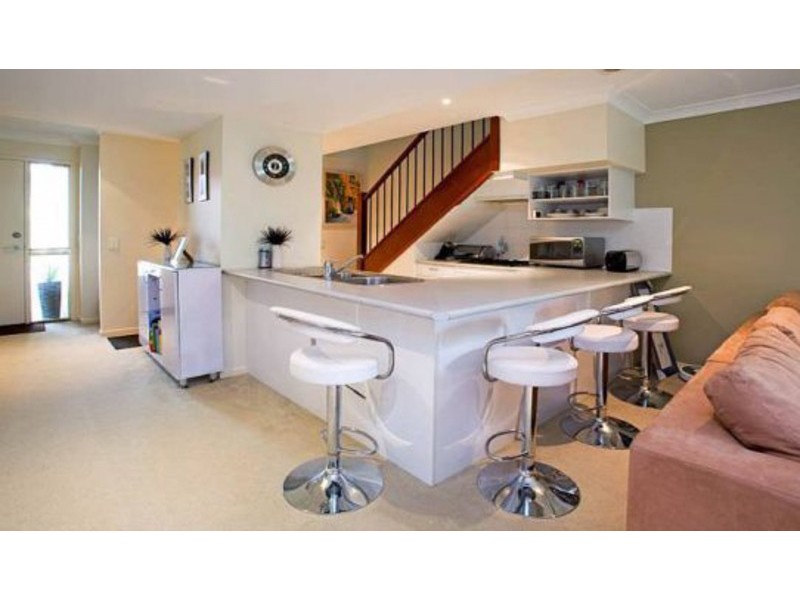 8/17 Fairlawn Street, Nathan QLD 4111