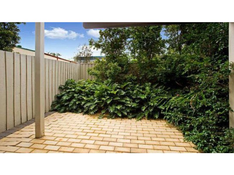 8/17 Fairlawn Street, Nathan QLD 4111