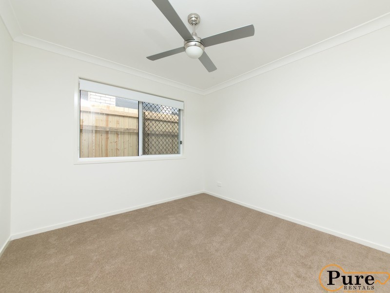 43 Stoneleigh Reserve Boulevard, Logan Reserve QLD 4133