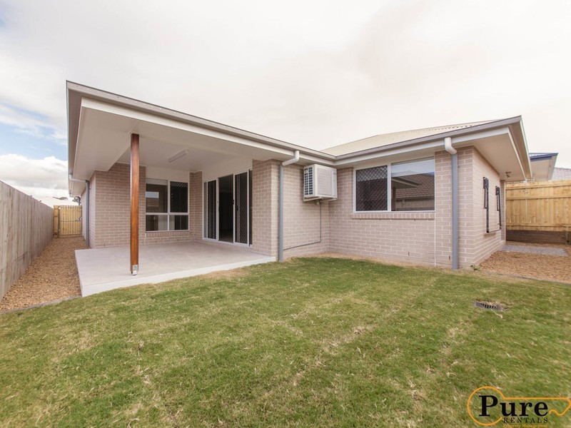 43 Stoneleigh Reserve Boulevard, Logan Reserve QLD 4133
