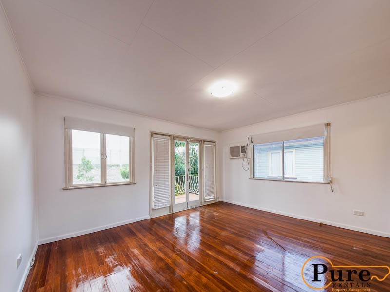 8 Rossiter Street, Morningside QLD 4170