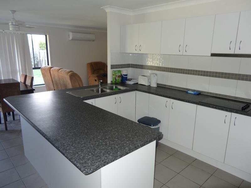 30 Banksia Drive, Raceview QLD 4305