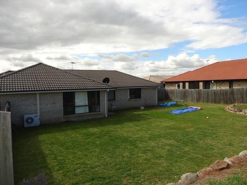 30 Banksia Drive, Raceview QLD 4305