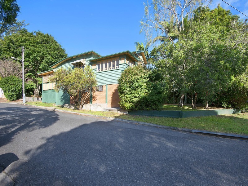 14 Whish Street, Windsor QLD 4030