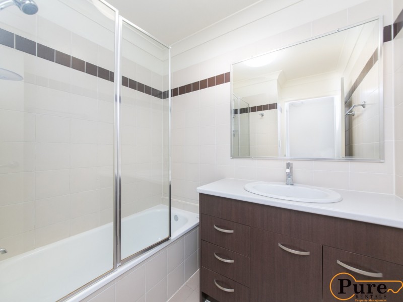 2/54 Hill Crescent, Carina Heights QLD 4152