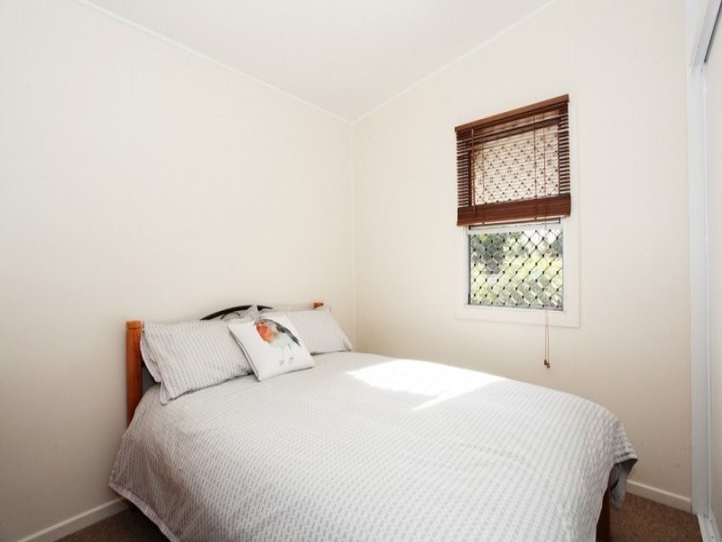 9 Nile Street, Riverview QLD 4303