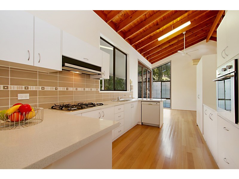 38 Nankoor Street, Chapel Hill QLD 4069