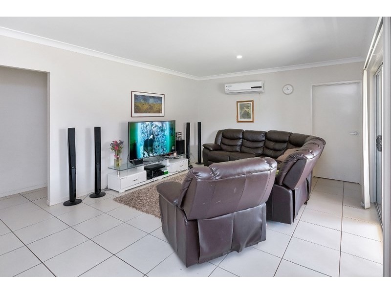 2 Shamrock Court, Chuwar QLD 4306