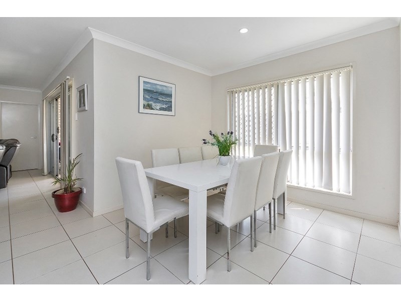 2 Shamrock Court, Chuwar QLD 4306