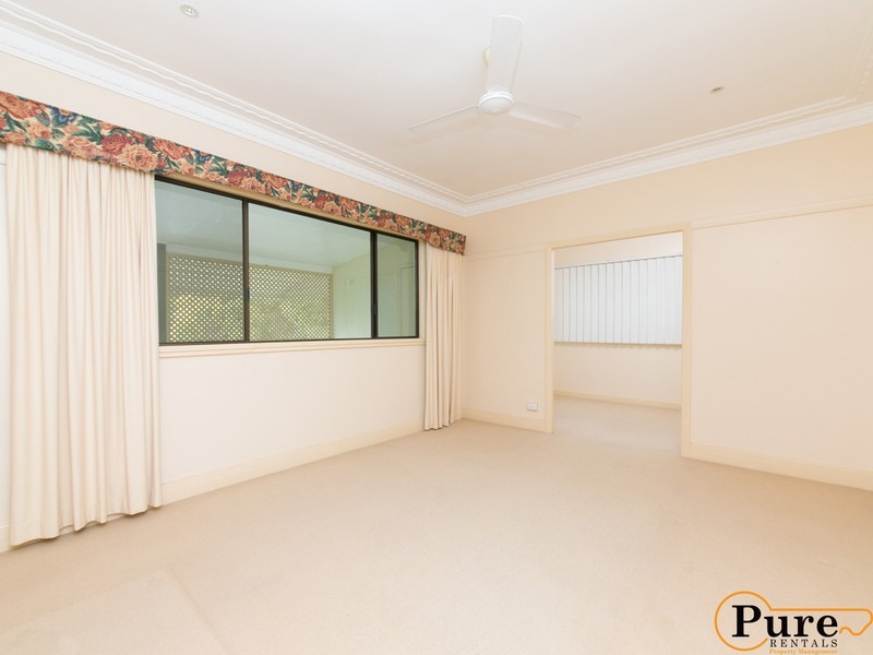 38 Kenneth Street, Coorparoo QLD 4151