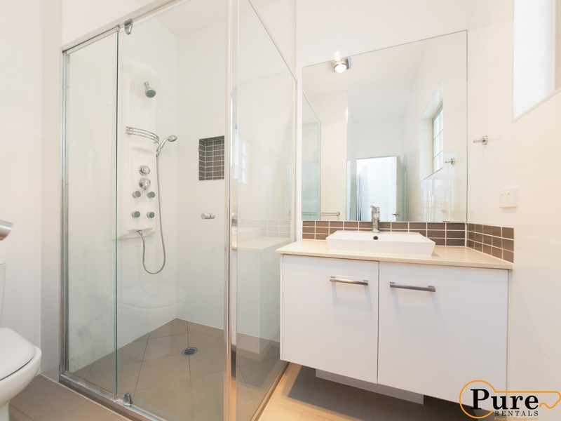 3/26 Embie Street, Holland Park West QLD 4121