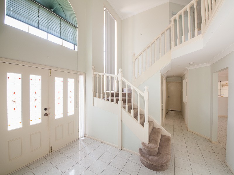 23  Mukurta Street, Chapel Hill QLD 4069