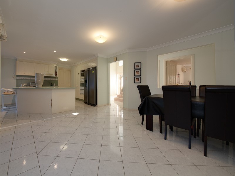23  Mukurta Street, Chapel Hill QLD 4069