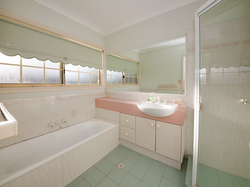 23  Mukurta Street, Chapel Hill QLD 4069