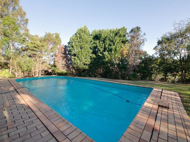 23  Mukurta Street, Chapel Hill QLD 4069