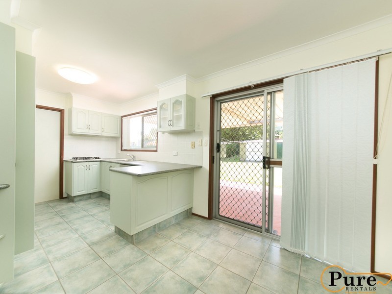 7 Sassafras Drive, Ashmore QLD 4214