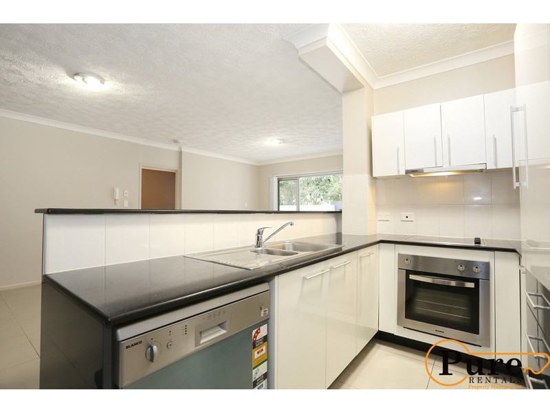 14 Le Grand Street, Macgregor QLD 4109