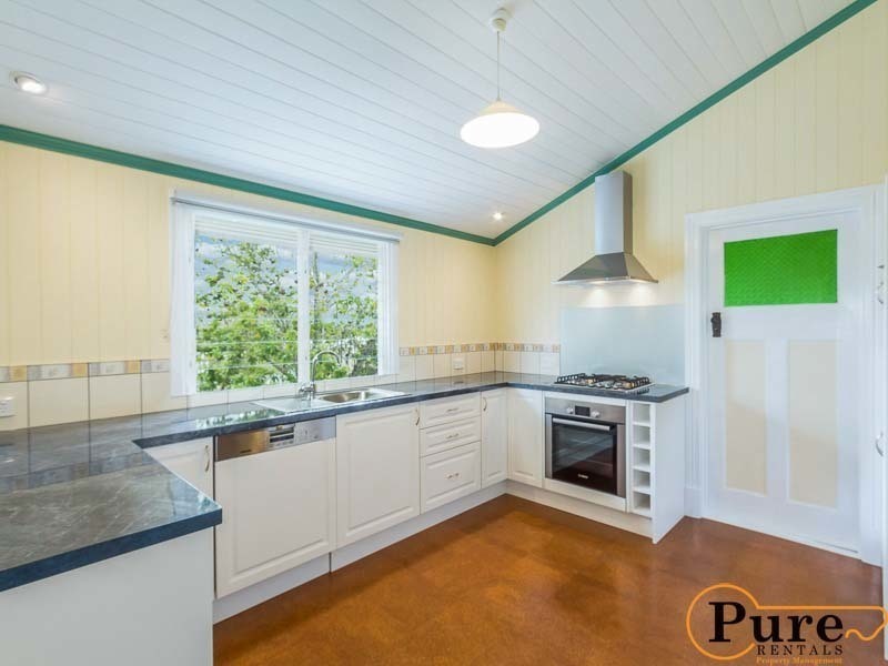 81 Lloyd Street, Camp Hill QLD 4152