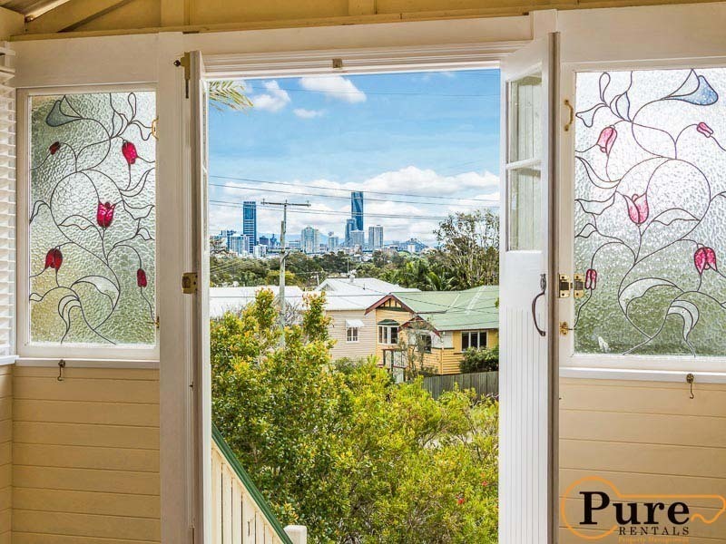 81 Lloyd Street, Camp Hill QLD 4152