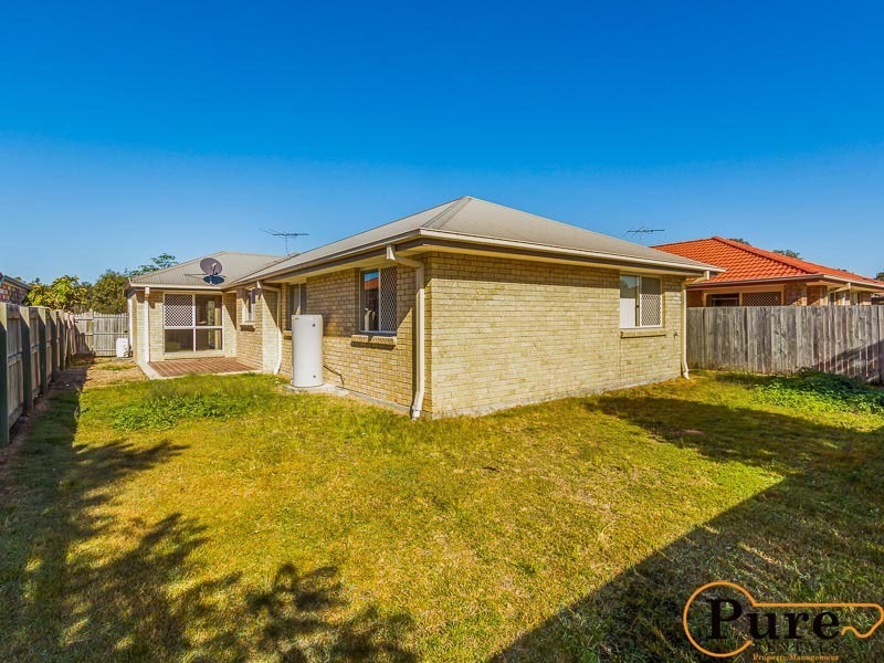 16 Lake Manchester Street, Logan Reserve QLD 4133