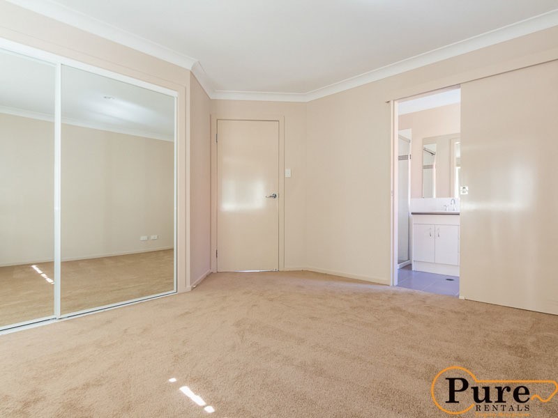 16 Lake Manchester Street, Logan Reserve QLD 4133