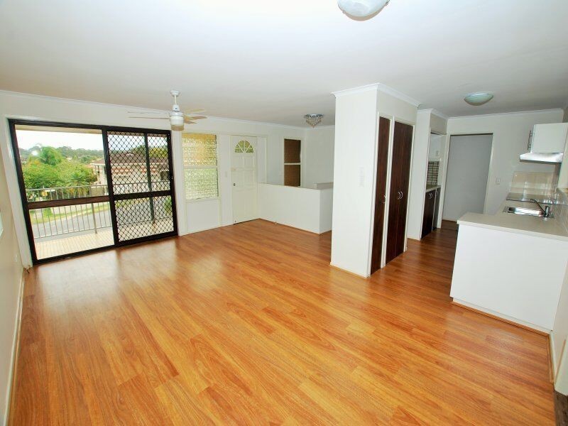 8 Kavanagh Road, Wishart QLD 4122